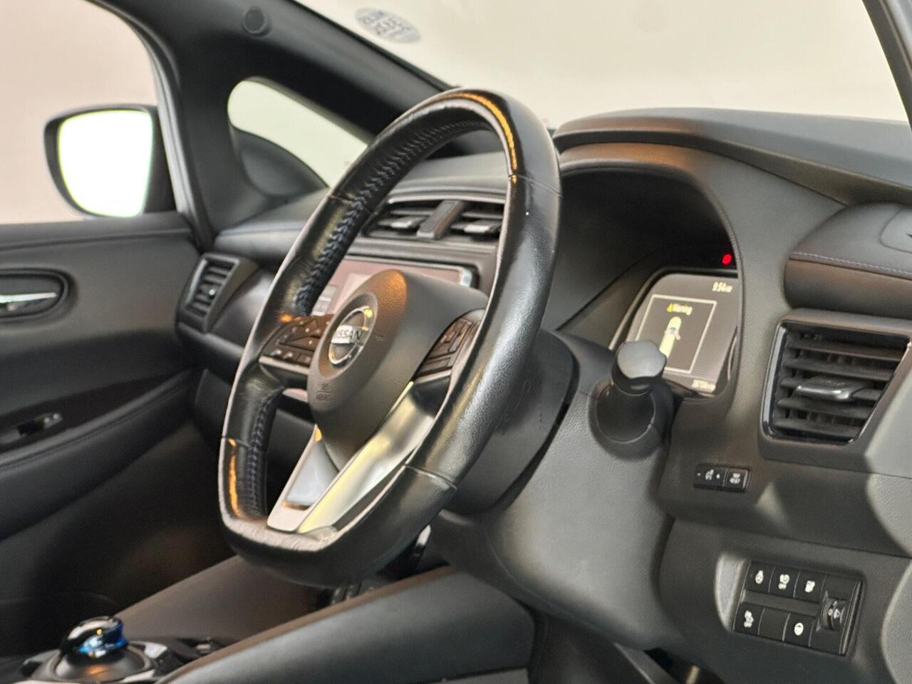 Nissan Leaf VN70YLU