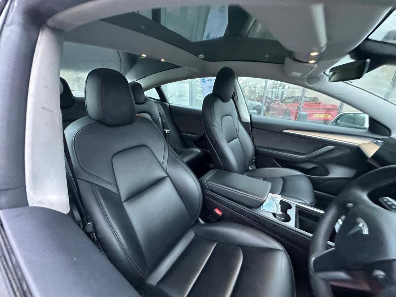 Tesla Model 3 AF72UZC