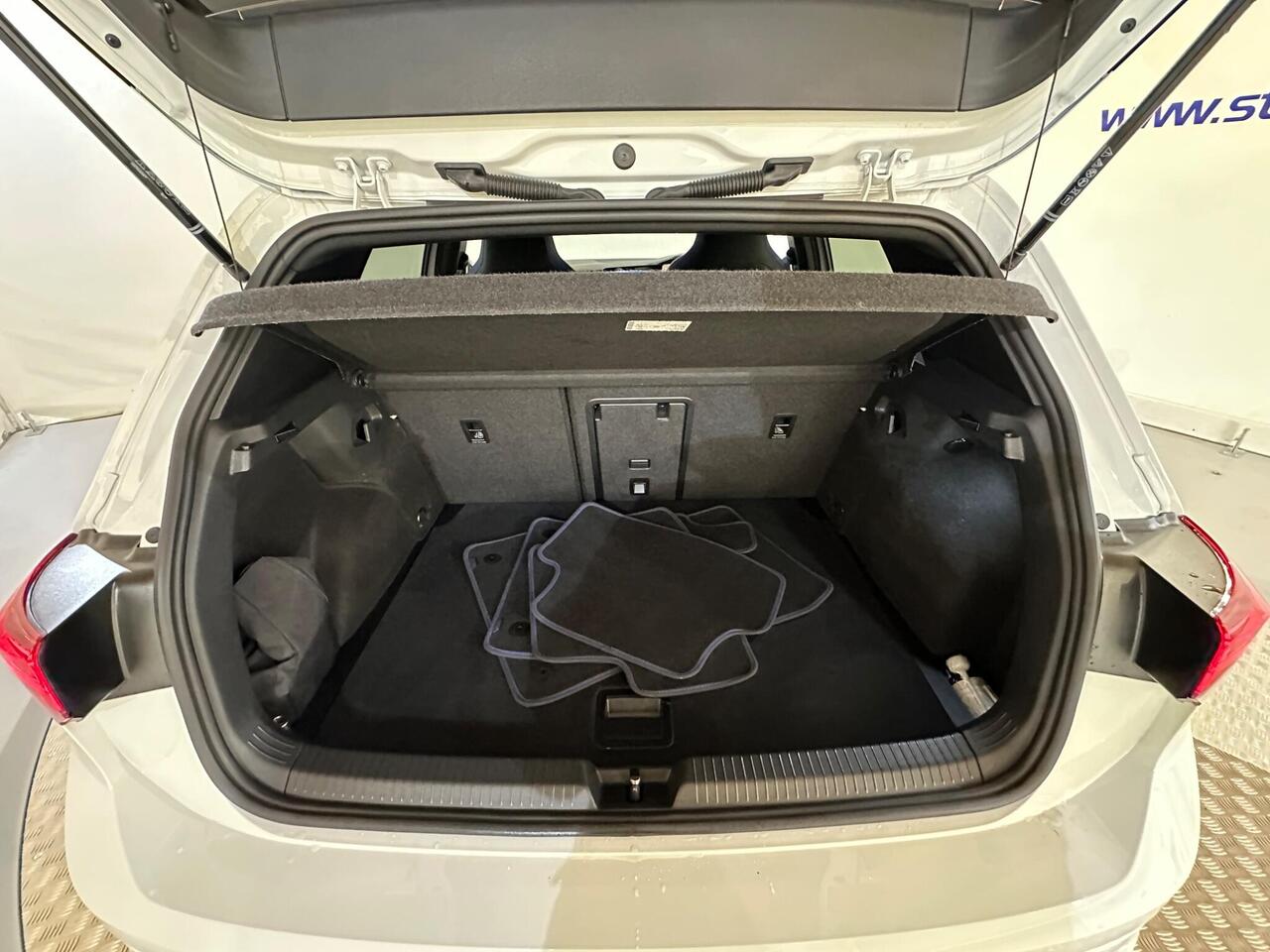 Volkswagen Golf GM23TPY