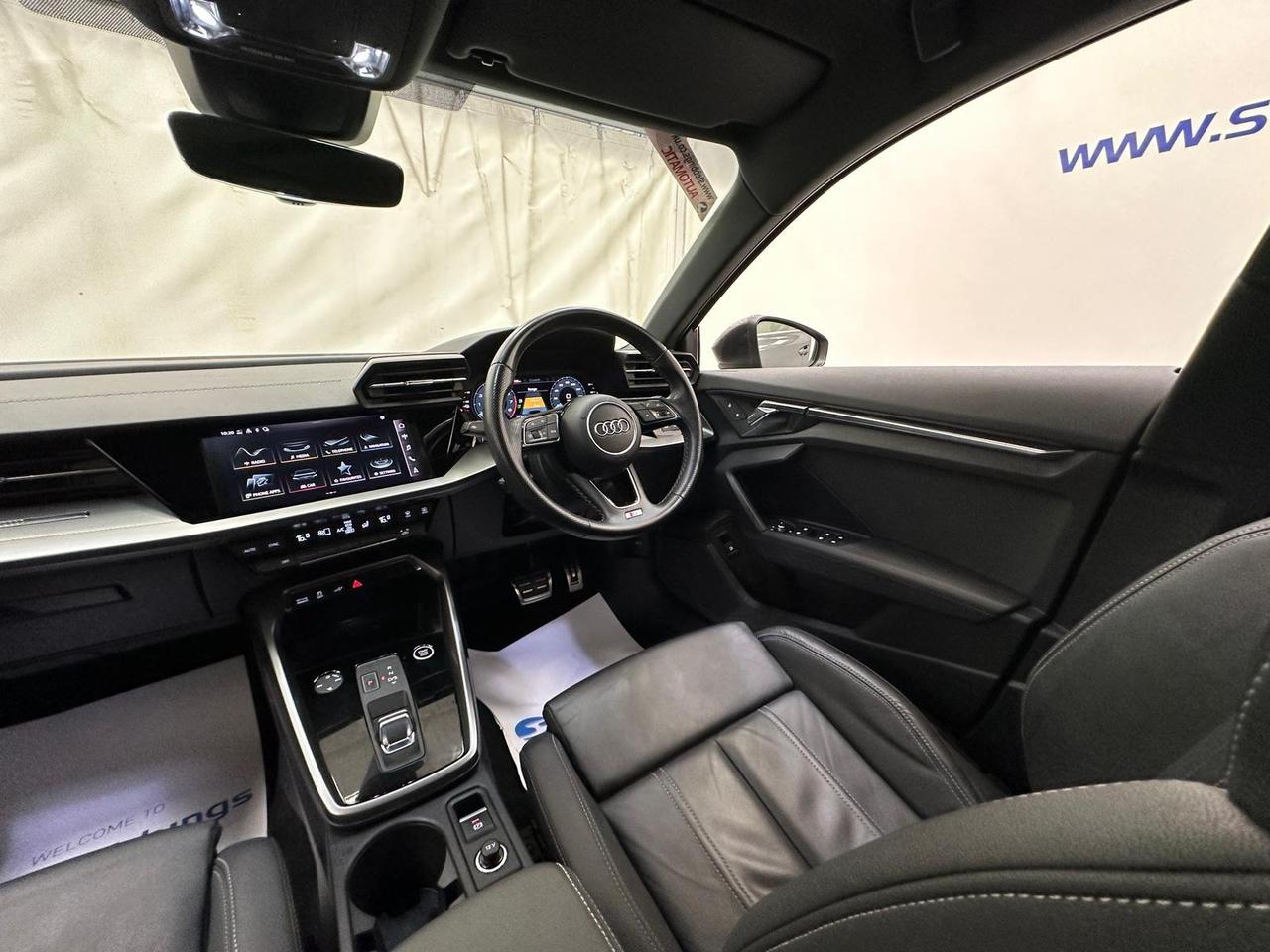 Audi A3 YE21XNF