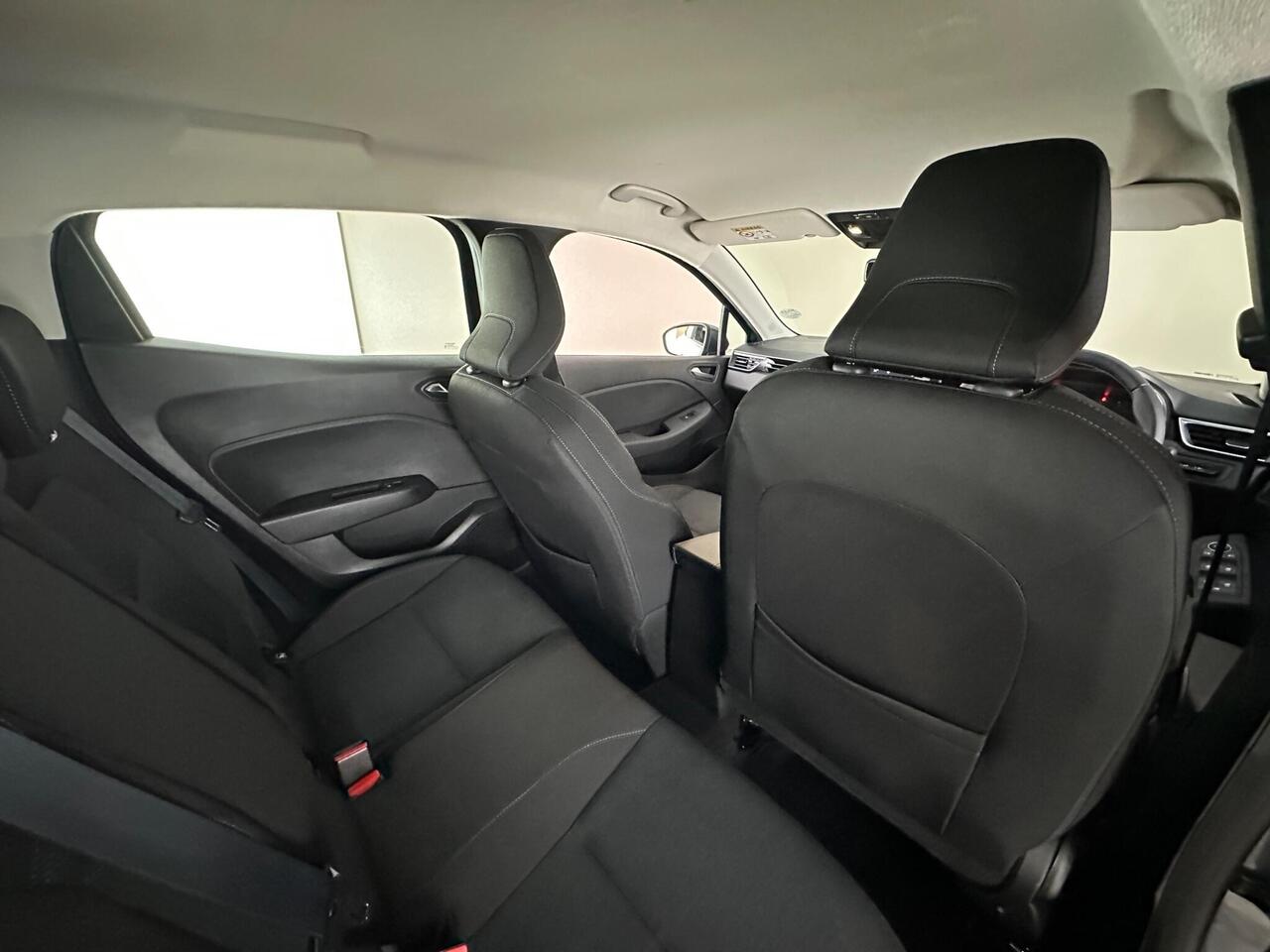 Renault Clio YC71OJA