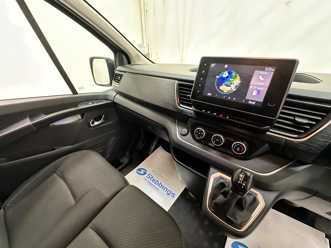 Nissan Primastar DL72BWH