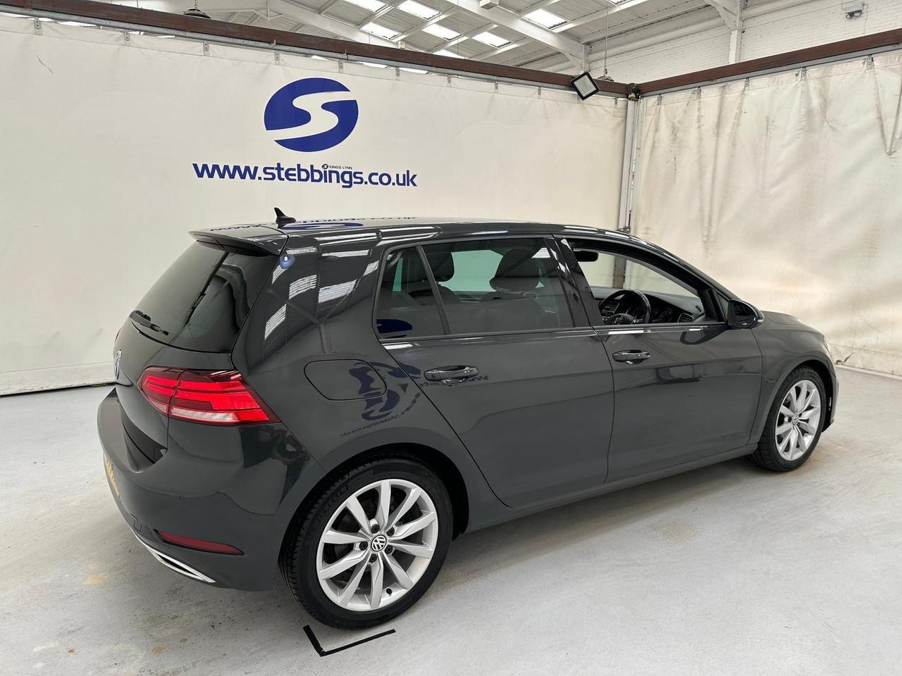 Volkswagen Golf MW67FMC