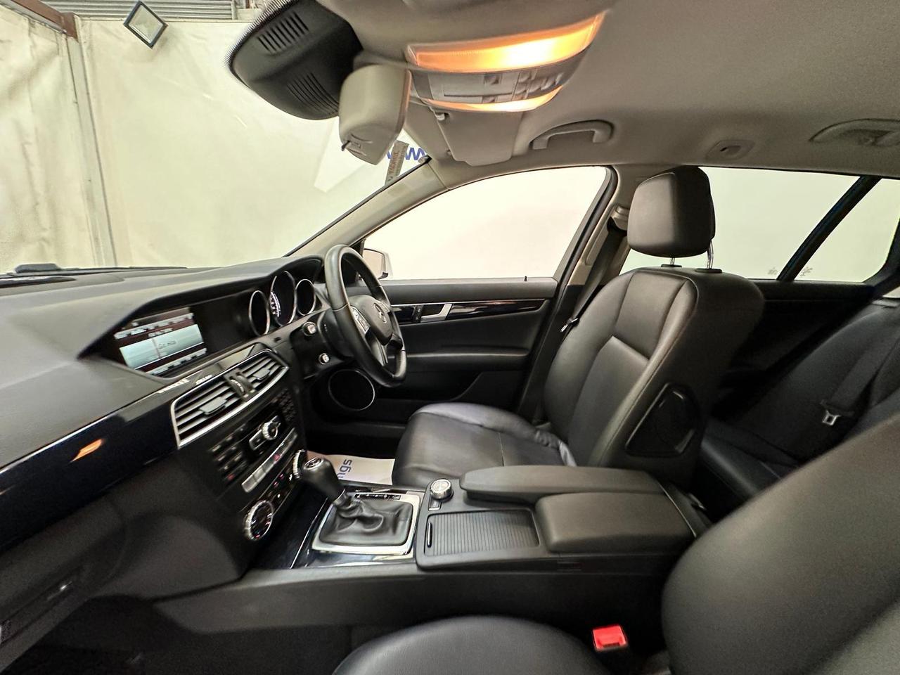 Mercedes-Benz C Class OY14GVO