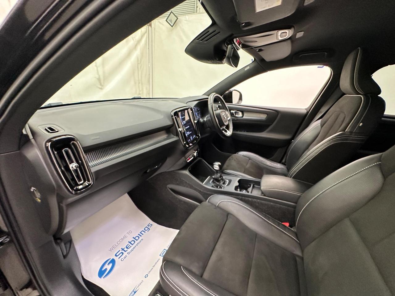Volvo XC40 YM70MTZ