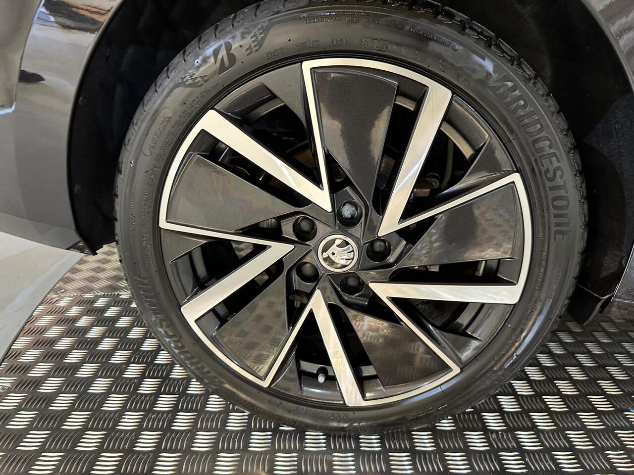 Skoda Octavia KY70UEZ