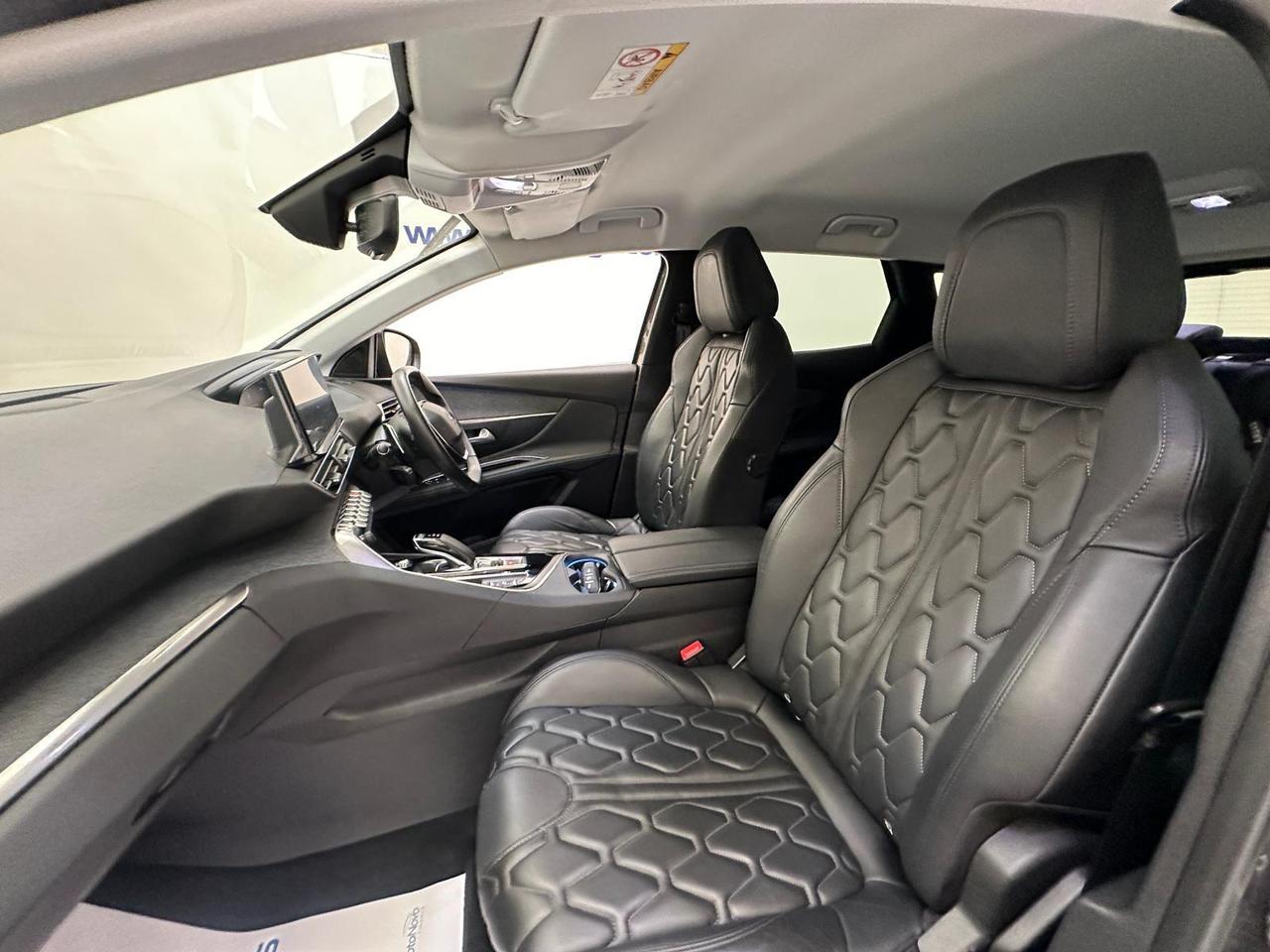 Peugeot 3008 VU71KBN
