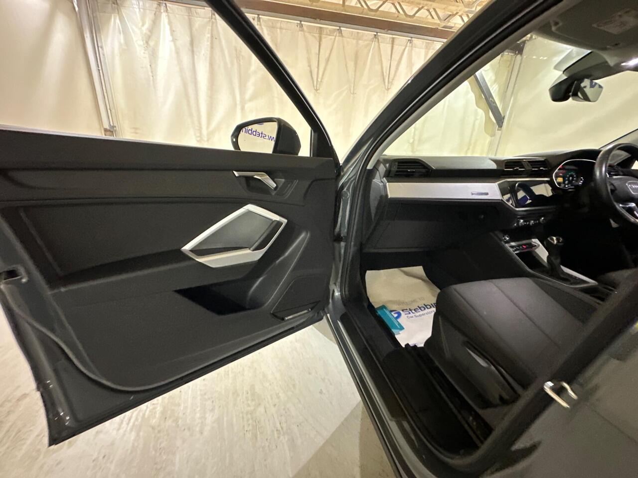 Audi Q3 MW22OVR