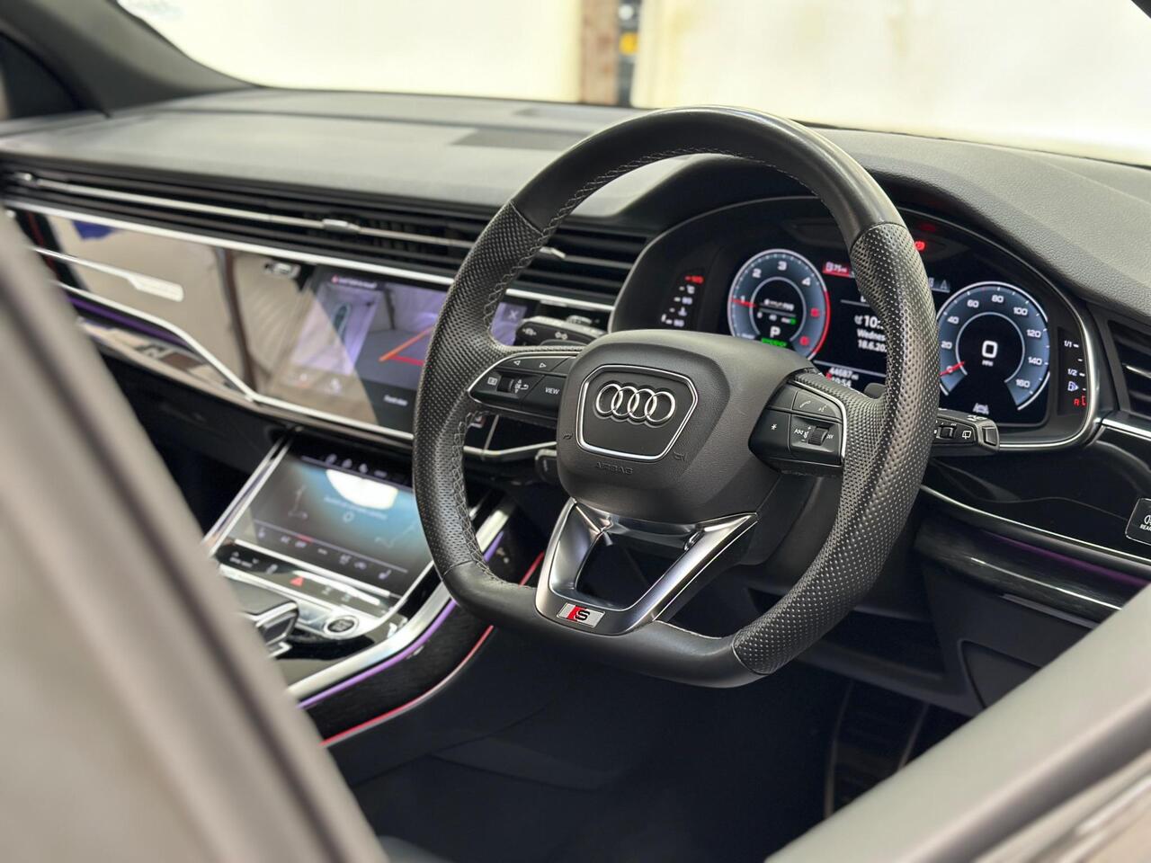 Audi Q8 DE71EBA