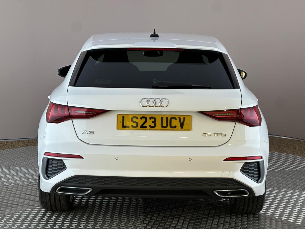Audi A3 LS23UCV