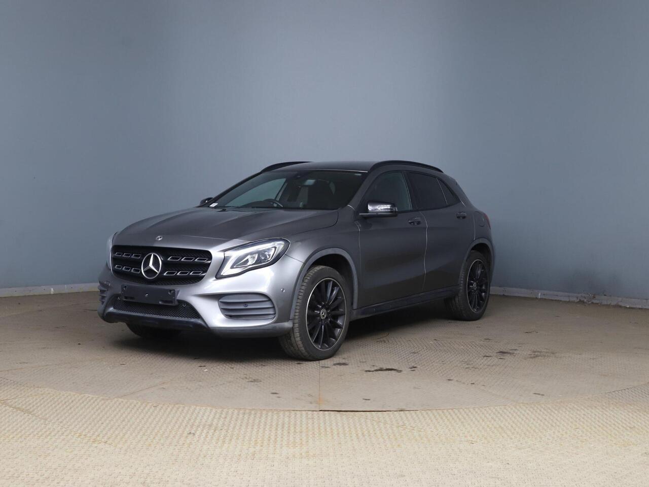 Mercedes-Benz GLA HN69PLX