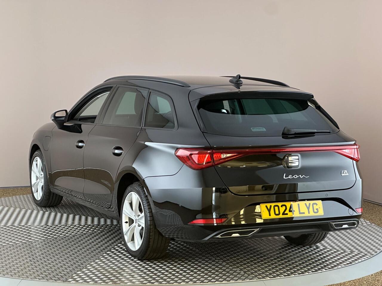 SEAT Leon YO24LYG