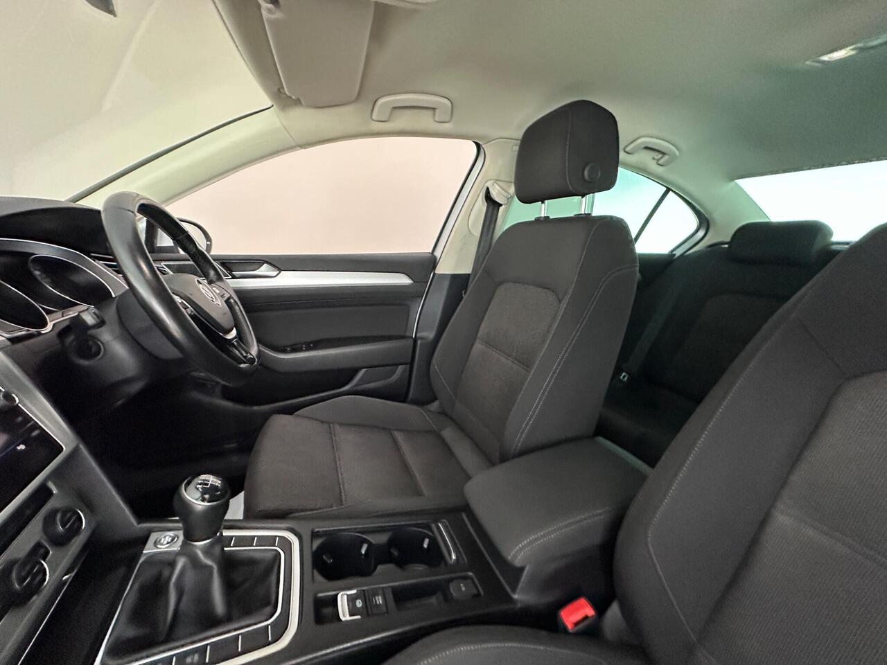 Volkswagen Passat AD19KLE