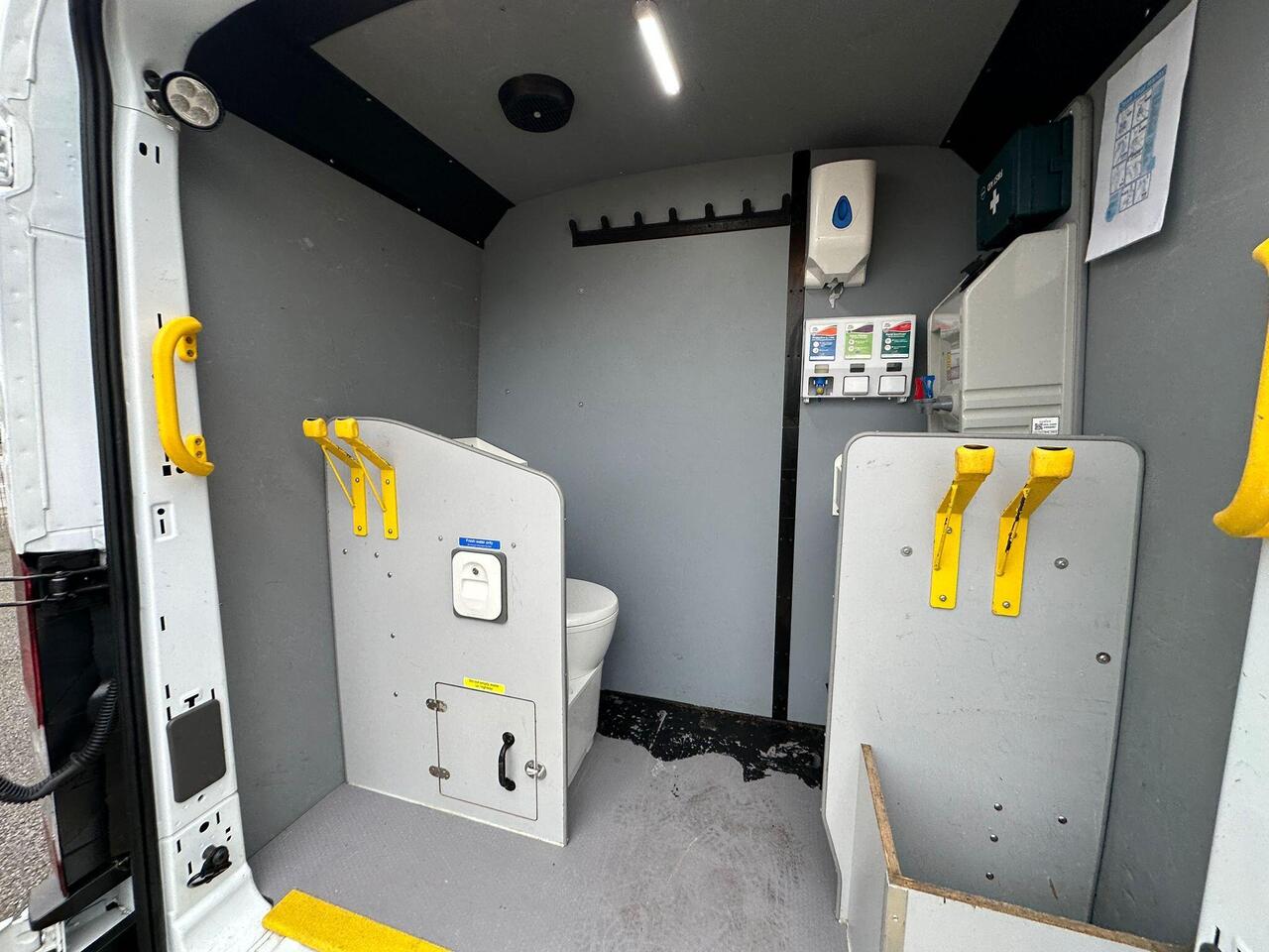 Ford Transit WP72GWJ