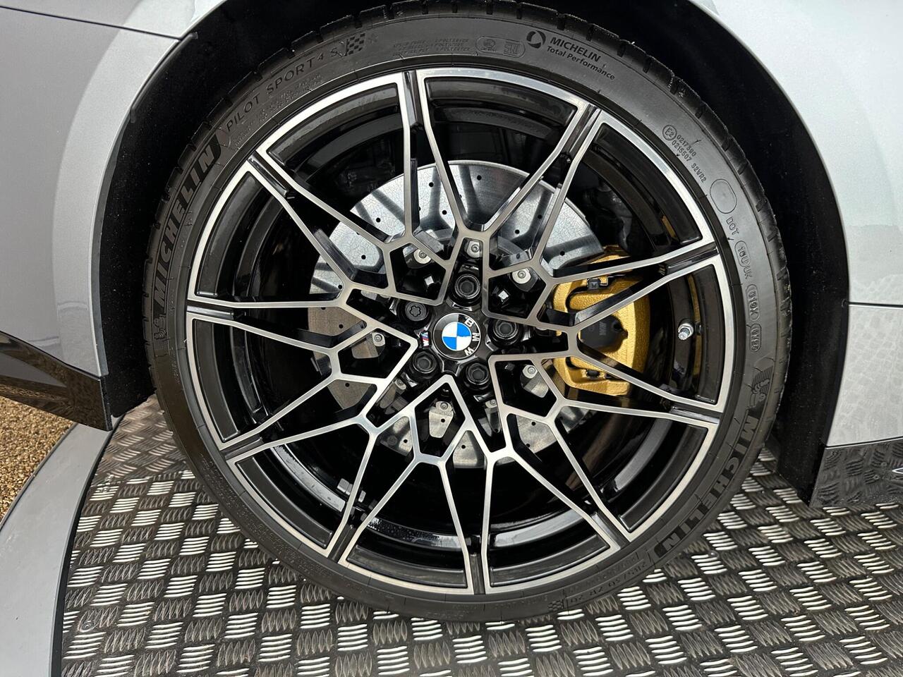 BMW M4 YA24JHL
