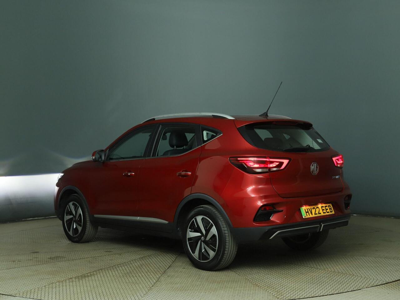 MG MG ZS HV22EEB