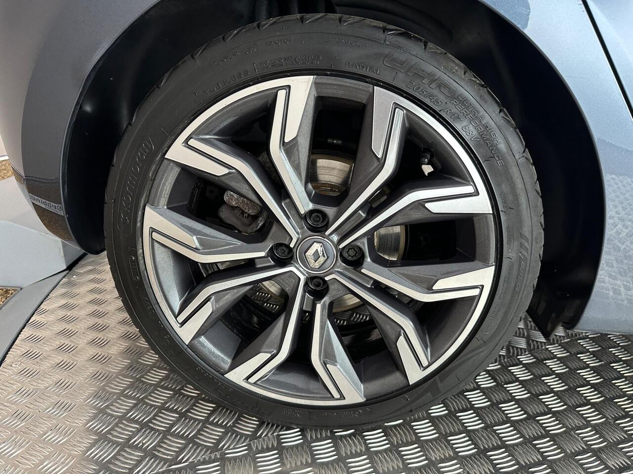 Renault Clio AJ21SUX