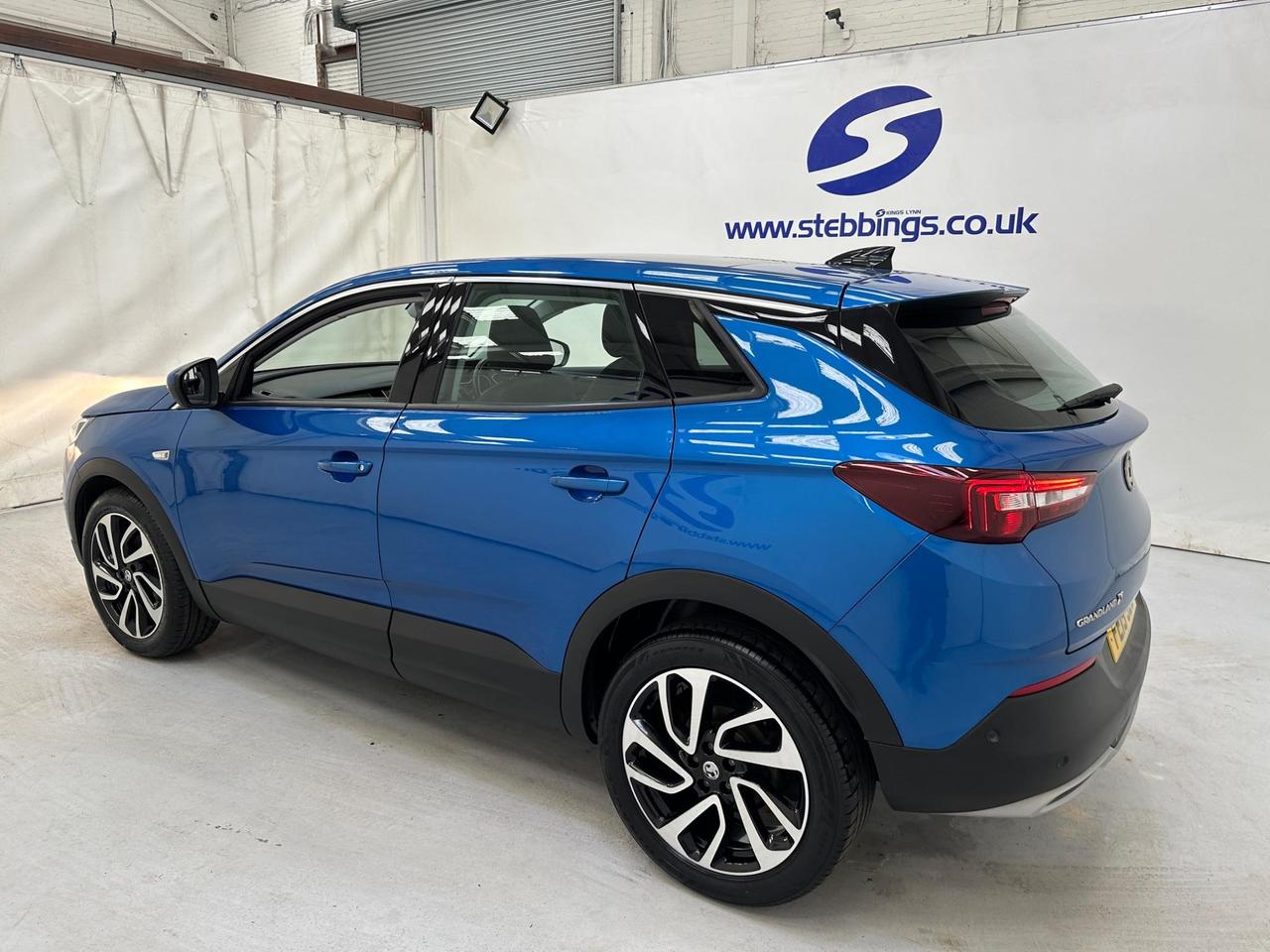 Vauxhall Grandland X FE19SZZ