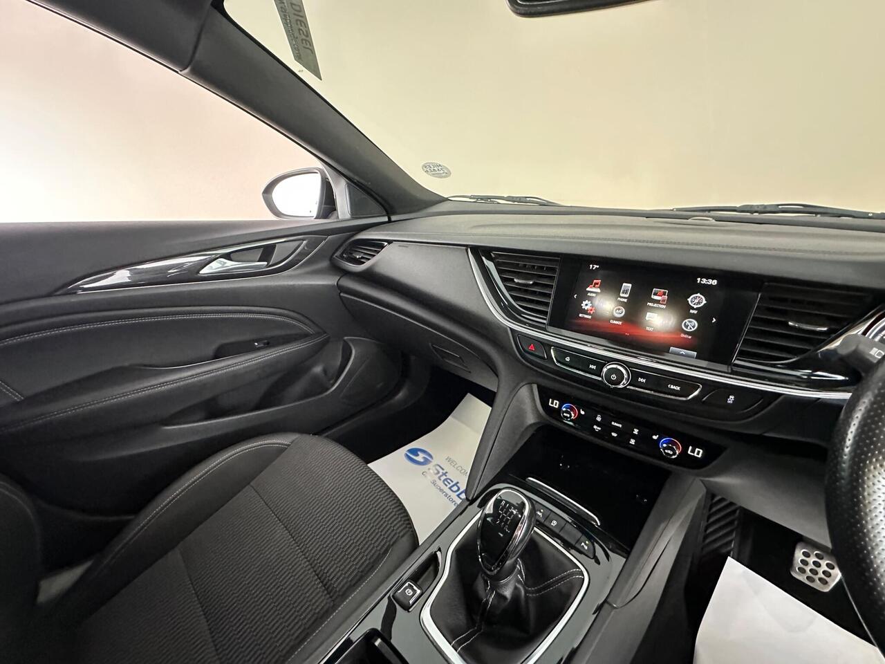 Vauxhall Insignia DY67VWC