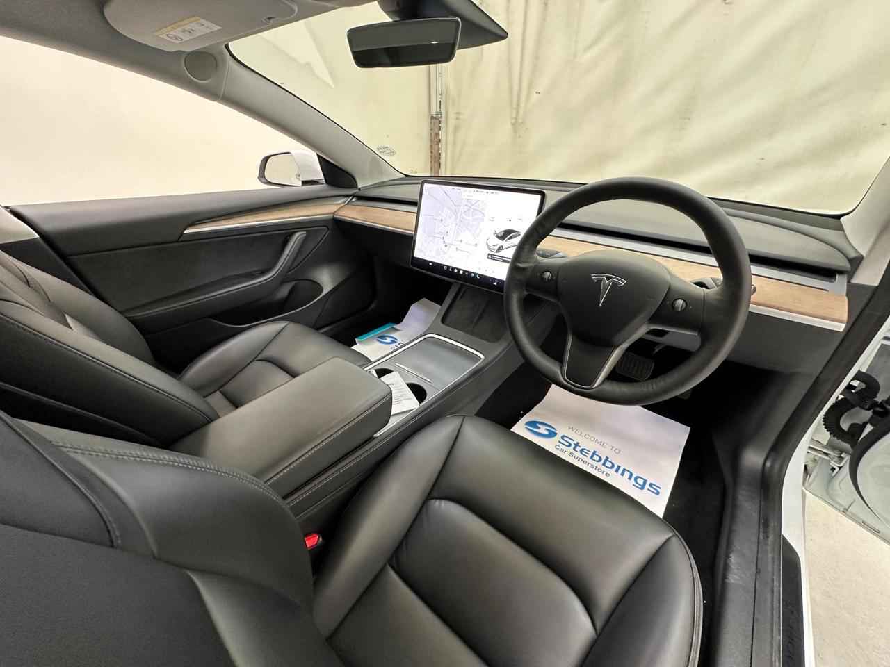 Tesla Model 3 YH21MYD