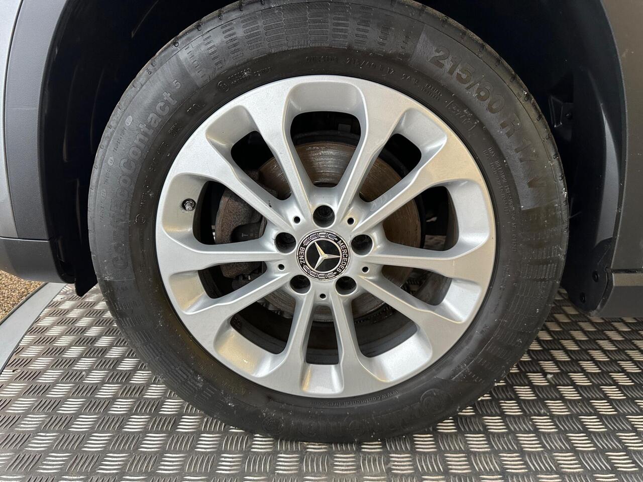 Mercedes-Benz GLA SP68OKA