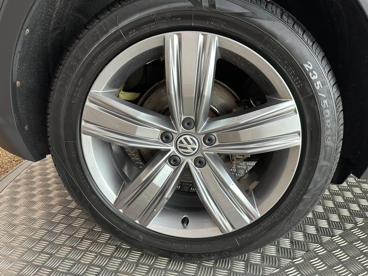 Volkswagen Tiguan KV19OKL