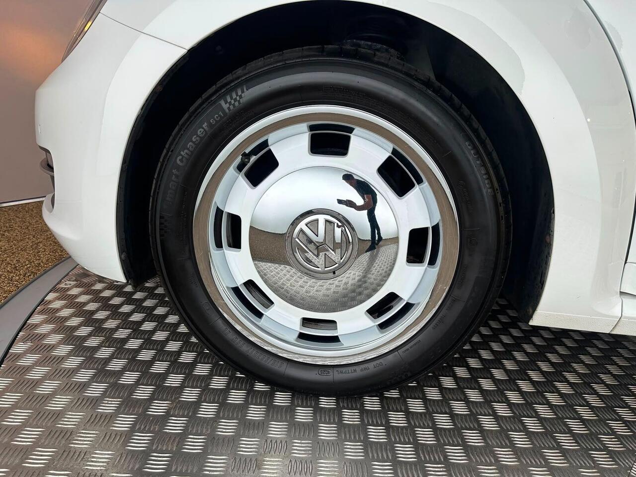 Volkswagen Beetle NA64UNW