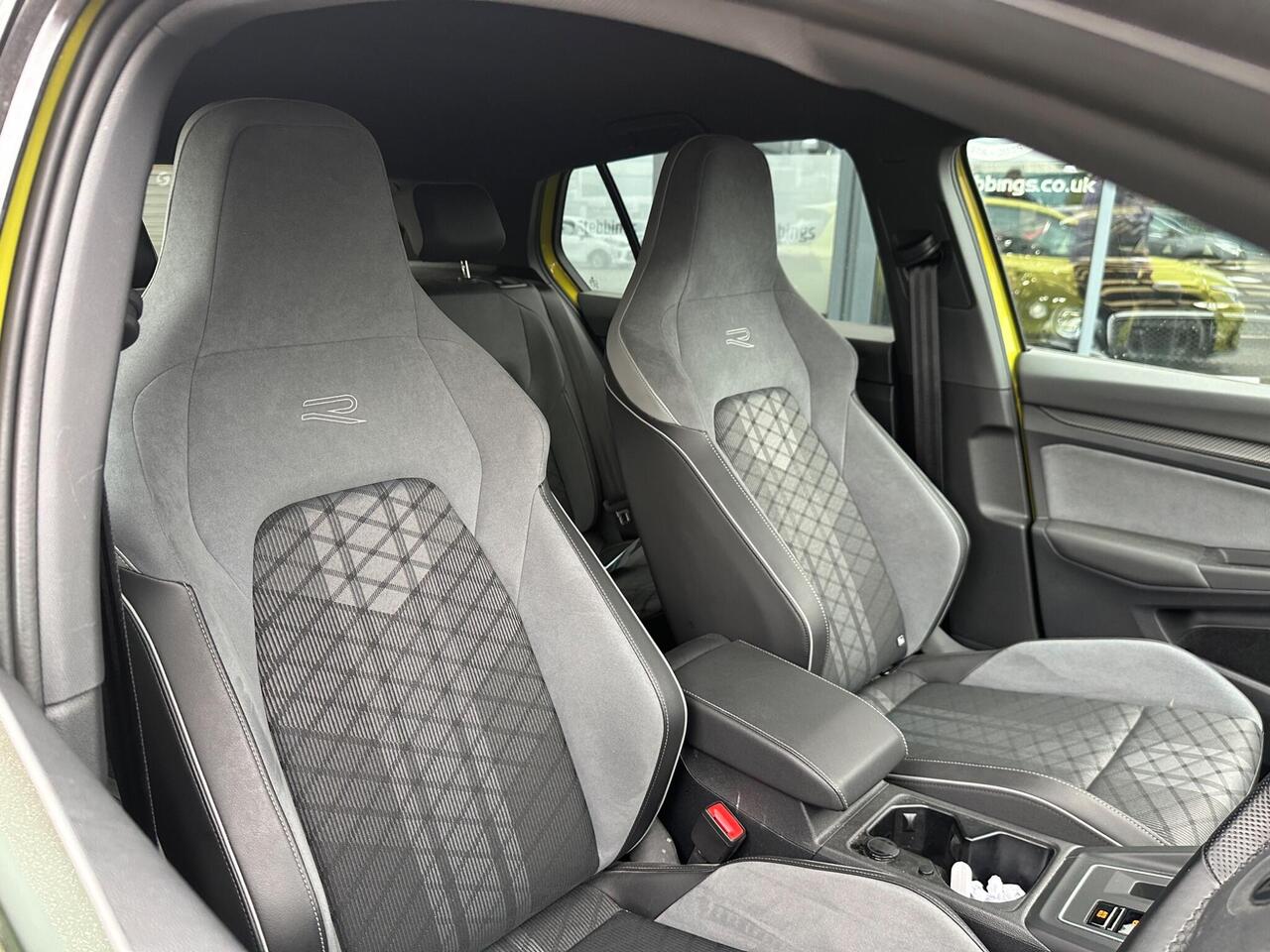 Volkswagen Golf EX71HKW