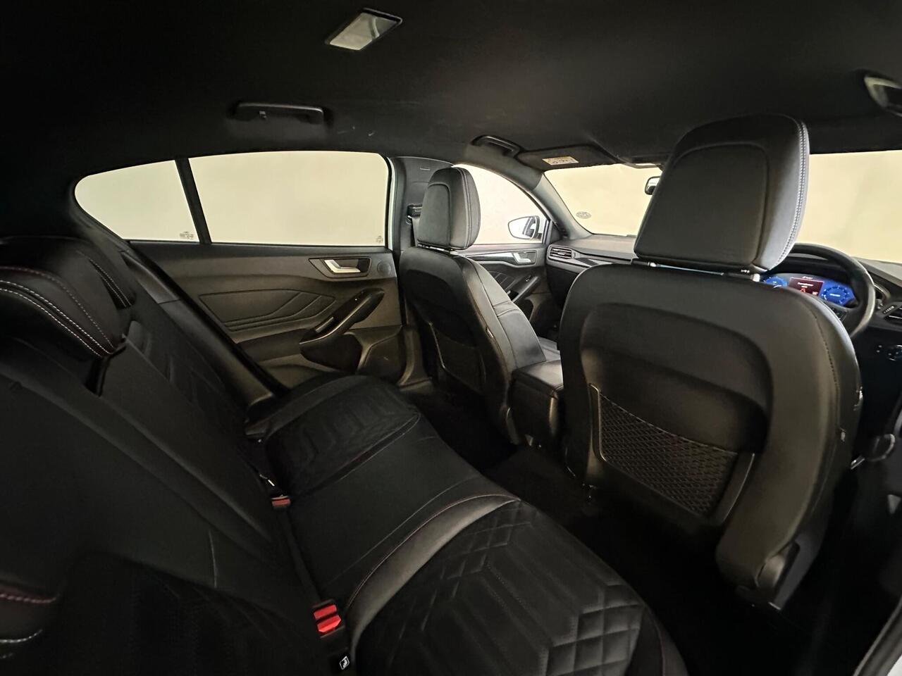 Ford Focus DN23CRZ