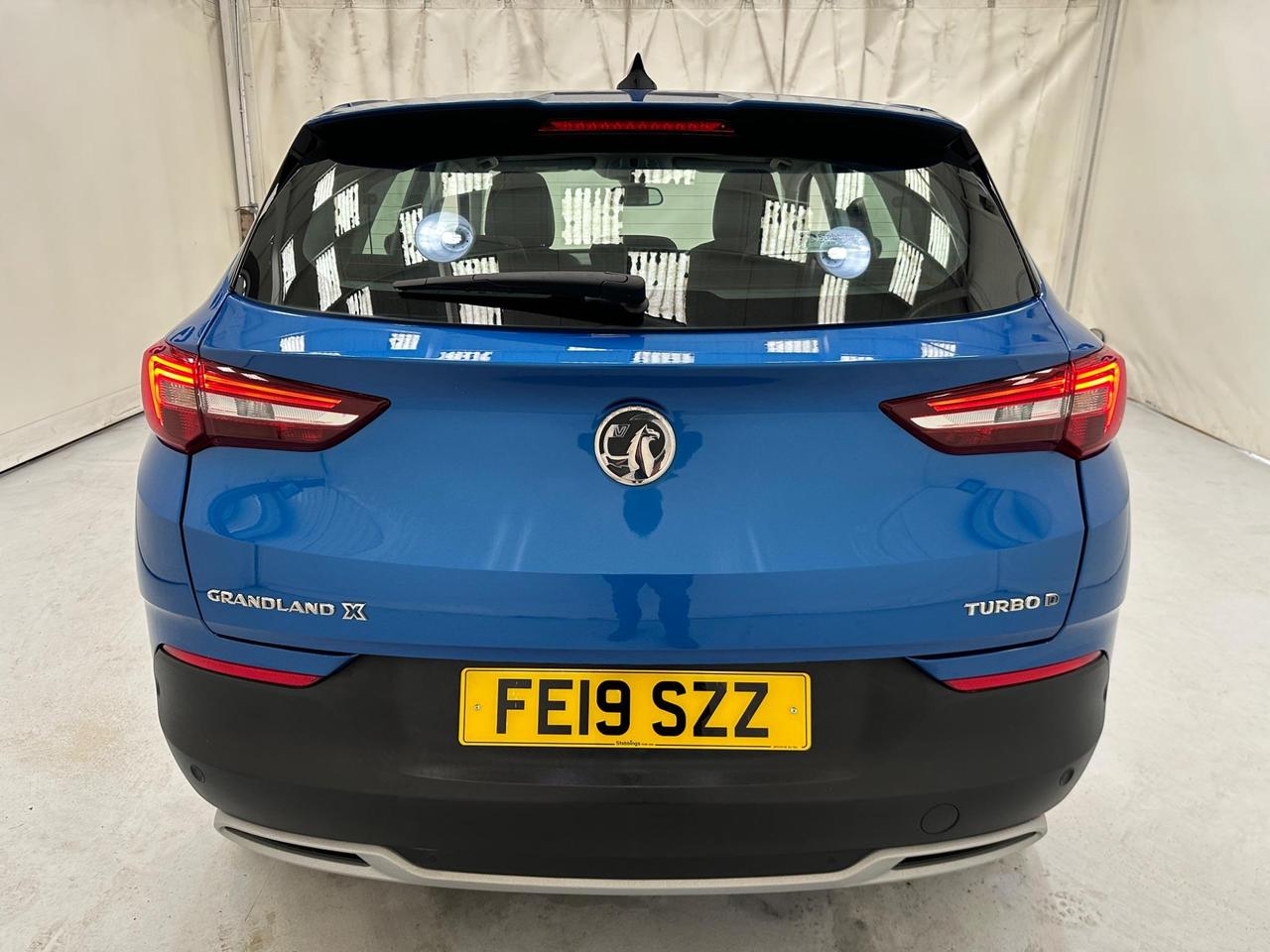 Vauxhall Grandland X FE19SZZ