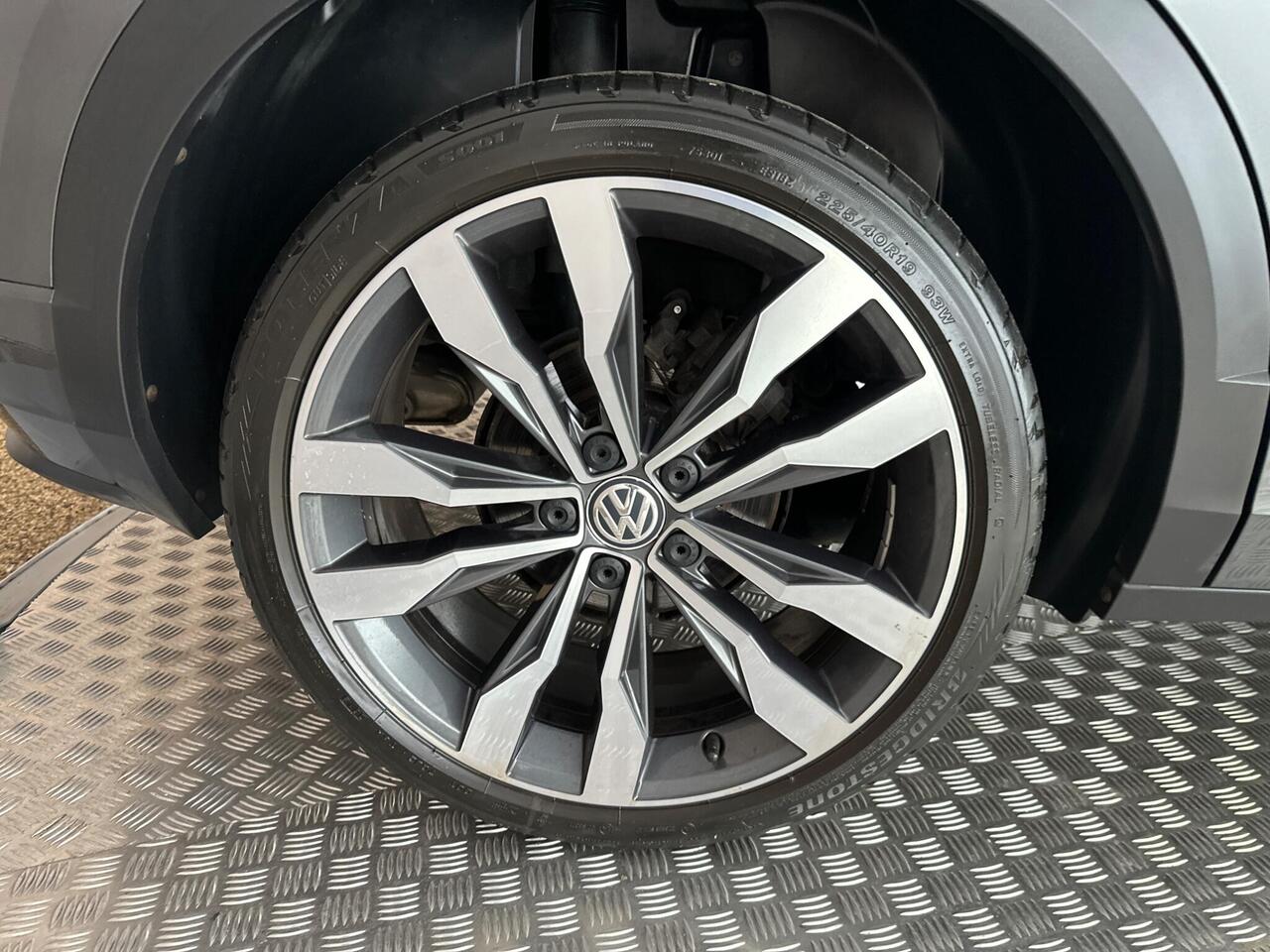Volkswagen T-Roc VO69HNL