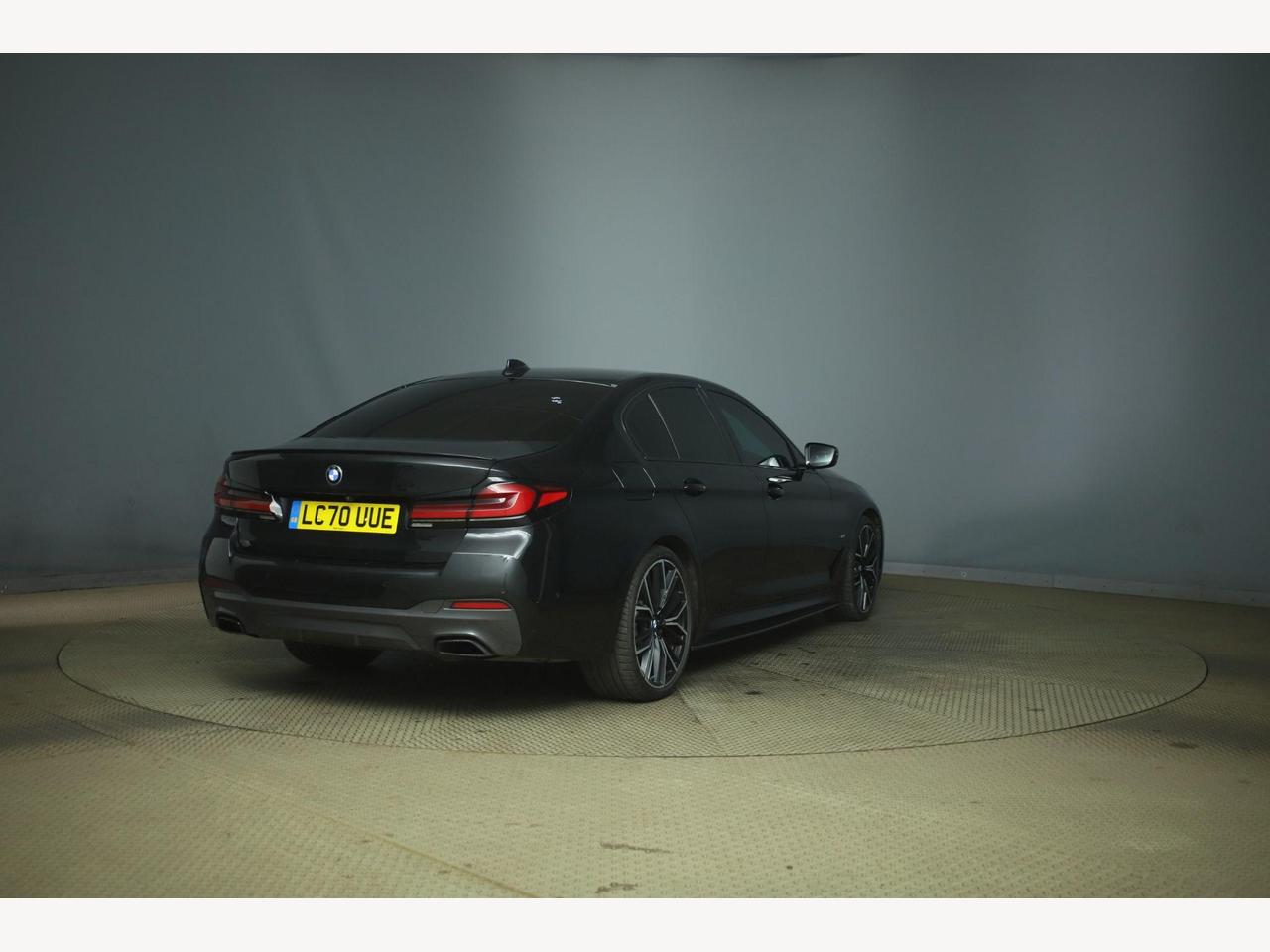 BMW 5 Series LC70UUE