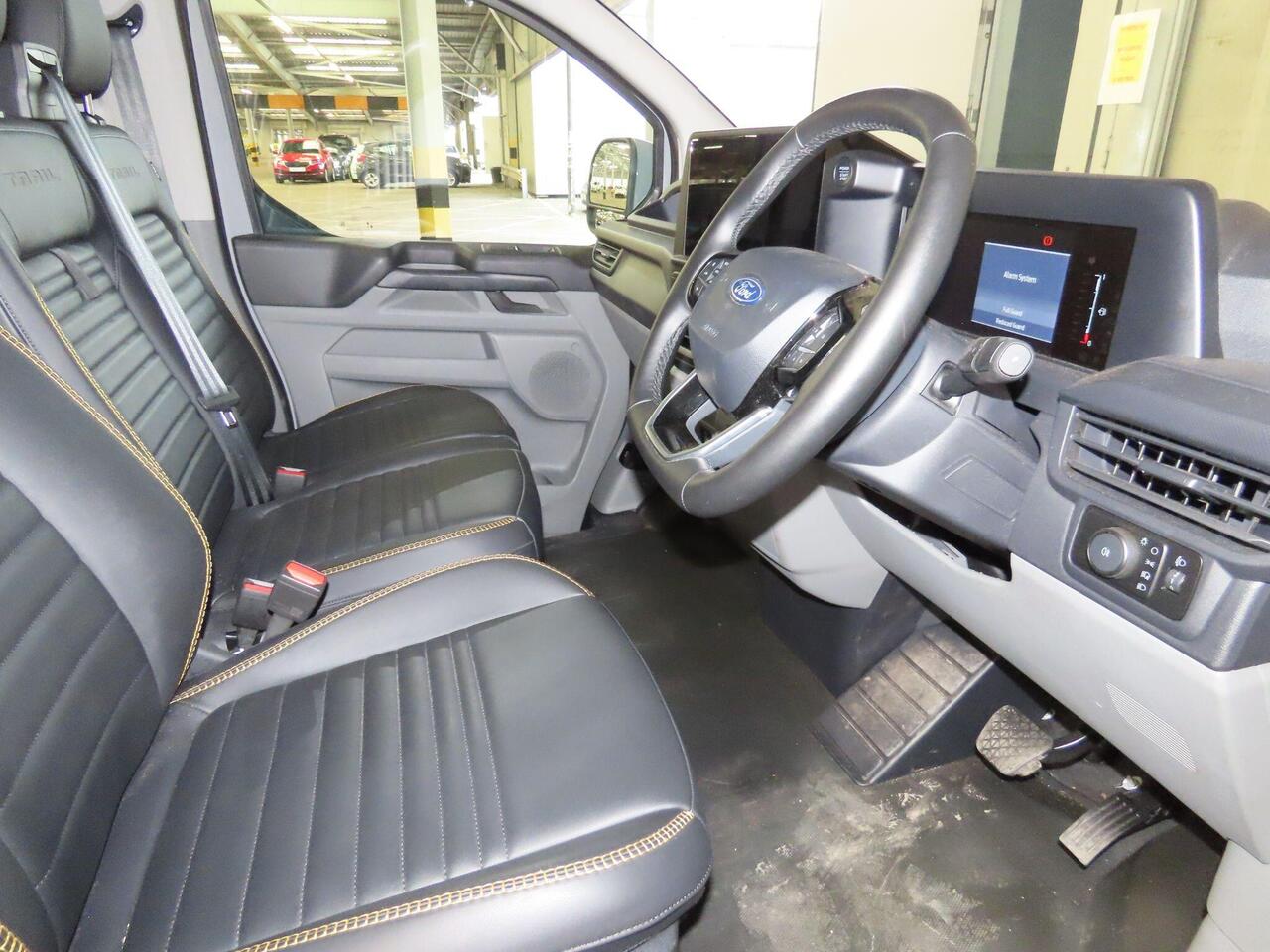 Ford Transit Custom YH74ZDR