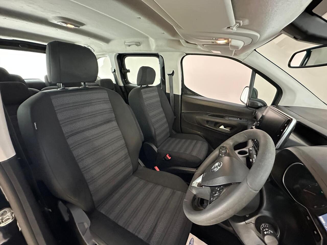Vauxhall Combo Life PE70ZGN