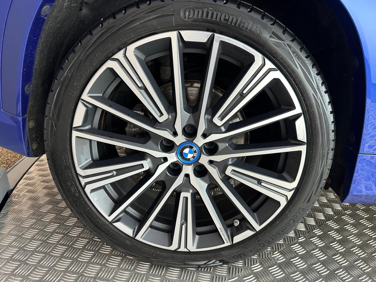 BMW iX1 KP23URK