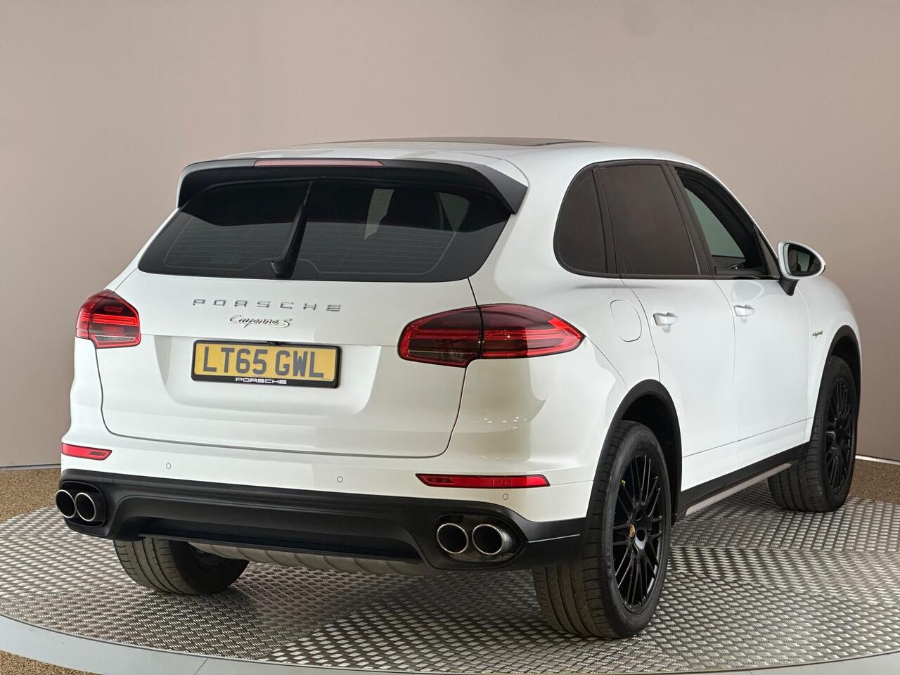 Porsche Cayenne LT65GWL