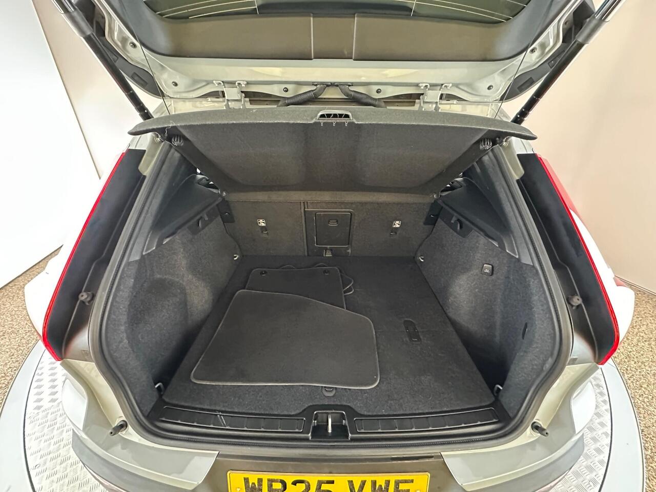 Volvo XC40 WP25VWF