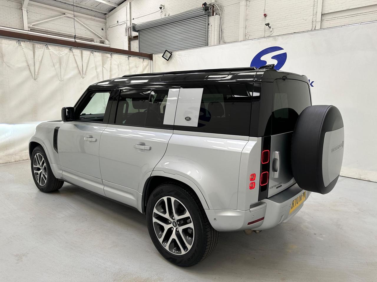 Land Rover Defender 110 KR70NFM