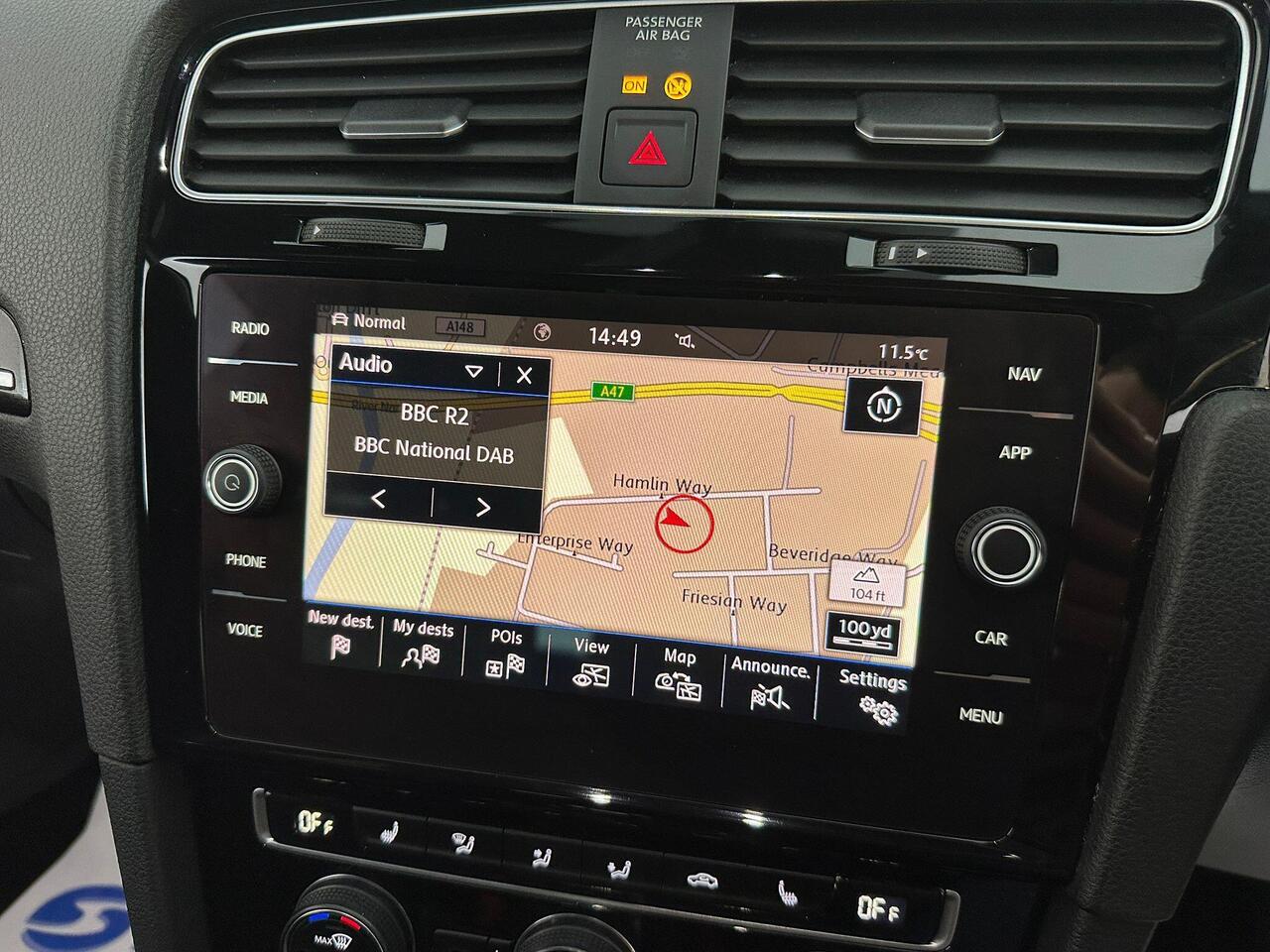 Volkswagen Golf FL69TNN