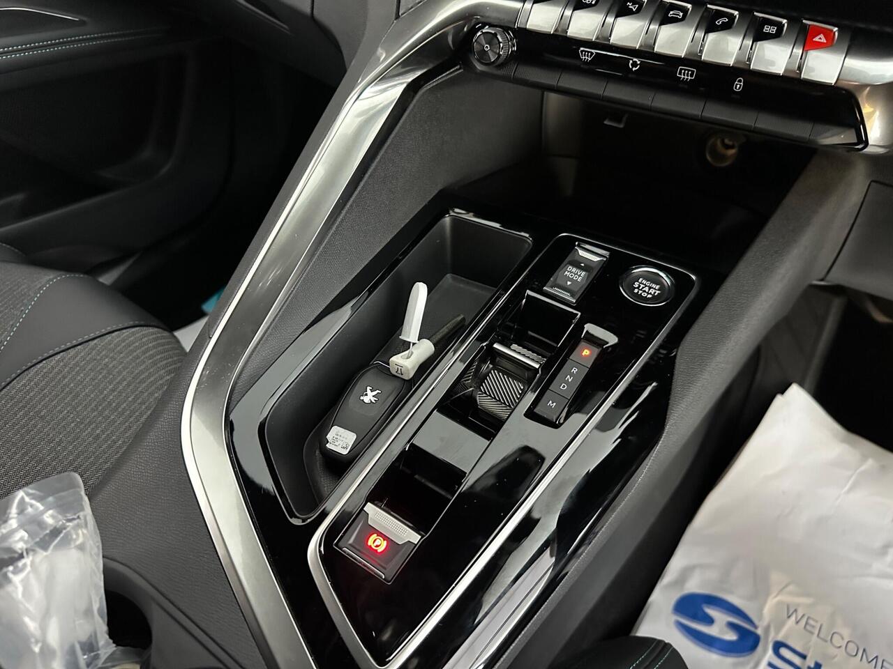 Peugeot 3008 BJ24GXX