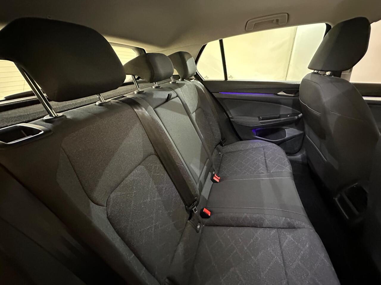 Volkswagen Golf EN21XYJ