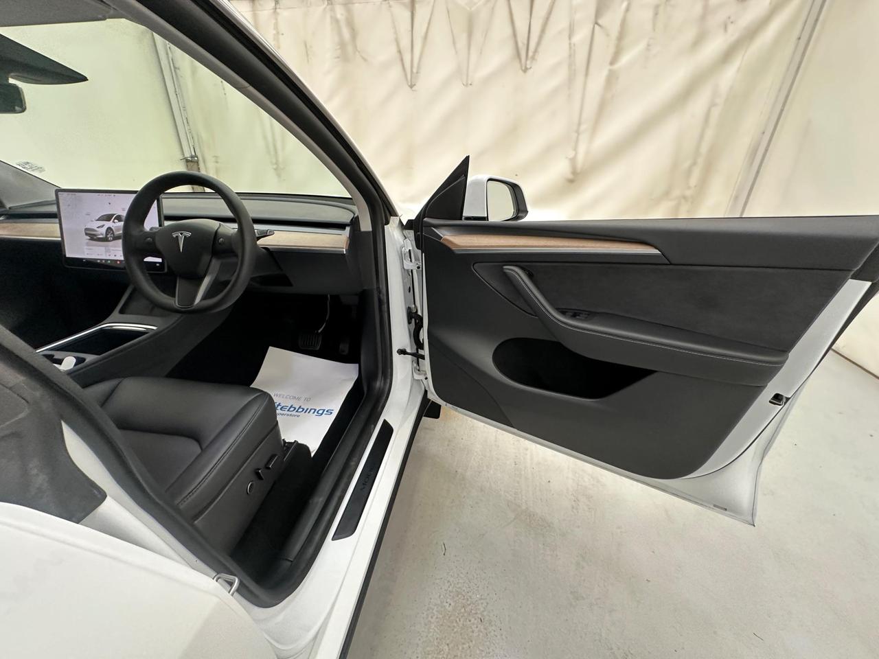 Tesla Model Y AJ22CZU