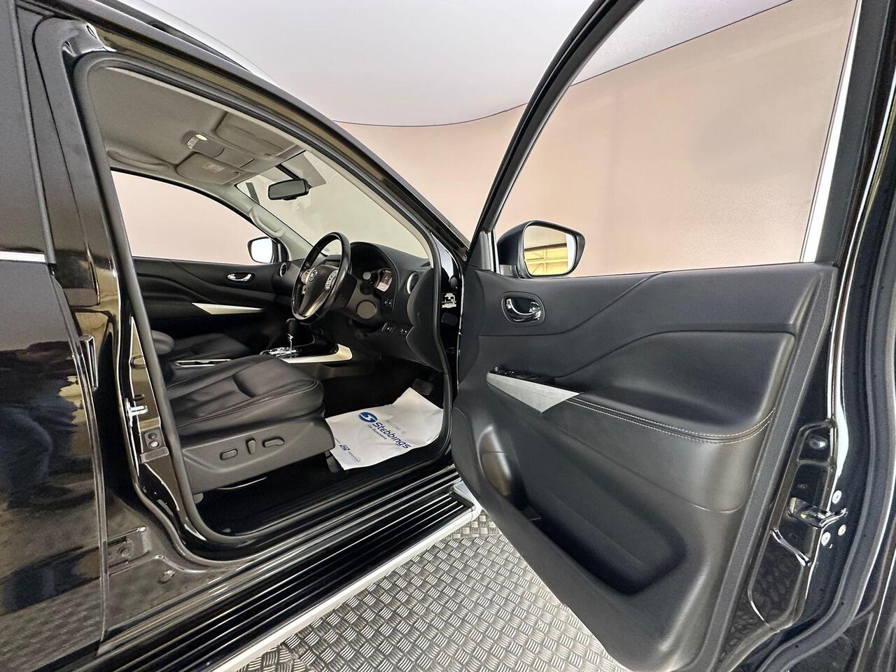 Nissan Navara WJ68YNW