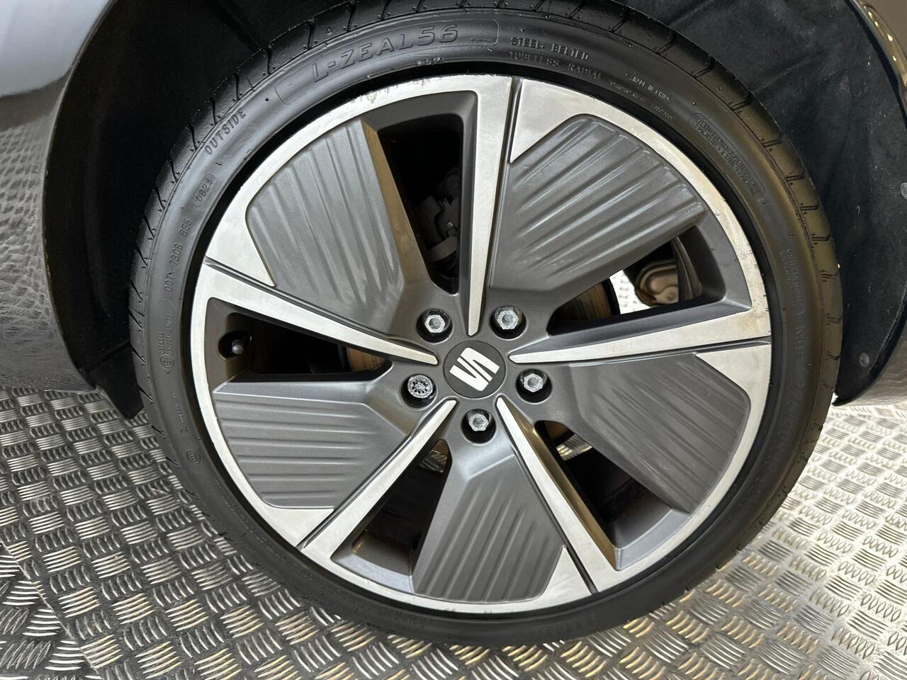 SEAT Leon SJ21VNO