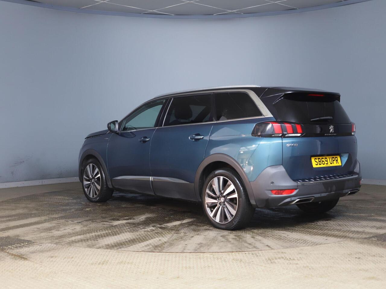 Peugeot 5008 SB69UPR
