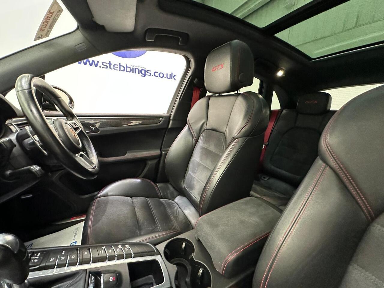 Porsche Macan WM66DZS