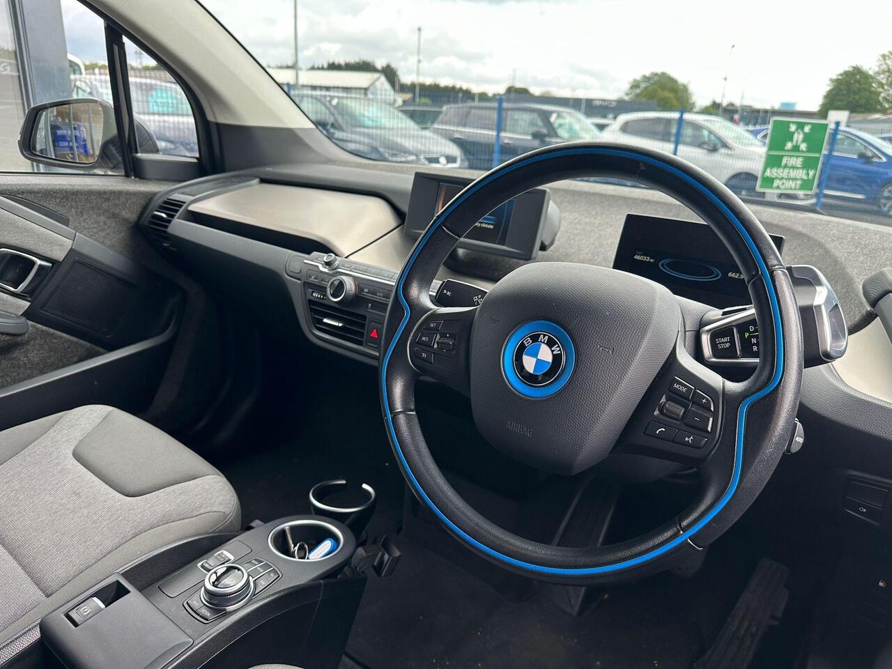 BMW i3 YB66VSA