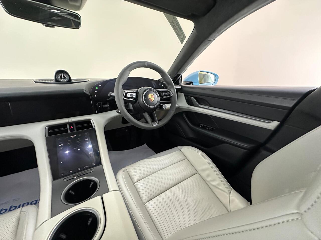 Porsche Taycan LV71XCL