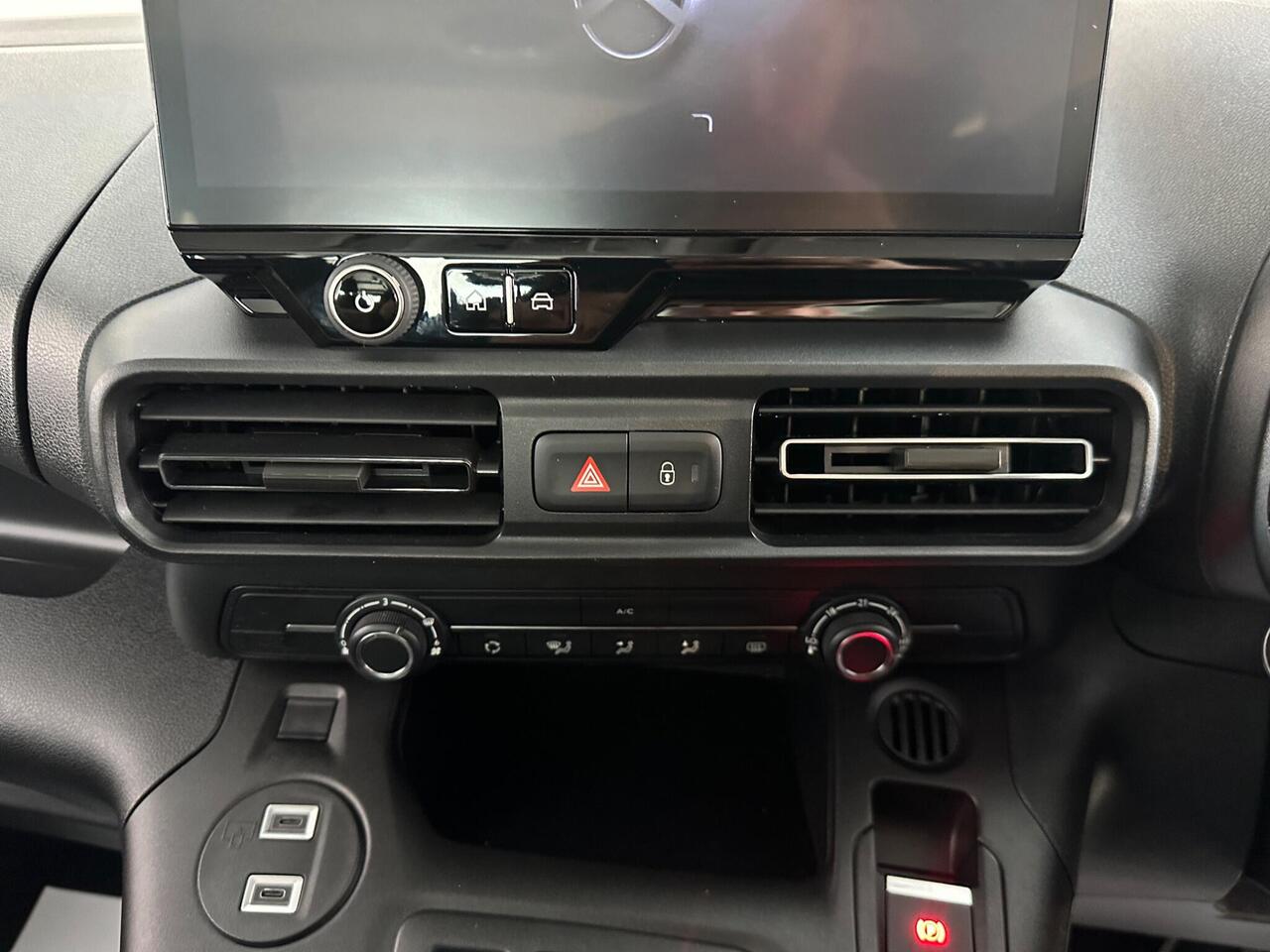 Citroen e-Berlingo VN74UYH