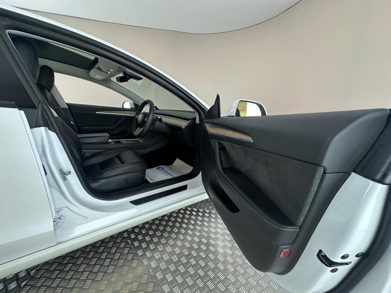 Tesla Model 3 AF22DVZ